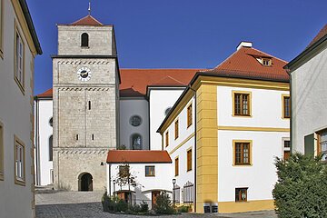 Klosterkirche Heilig Kreuz in Bergen