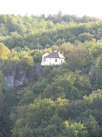 Kreuzelkapelle oberhalb von Wellheim