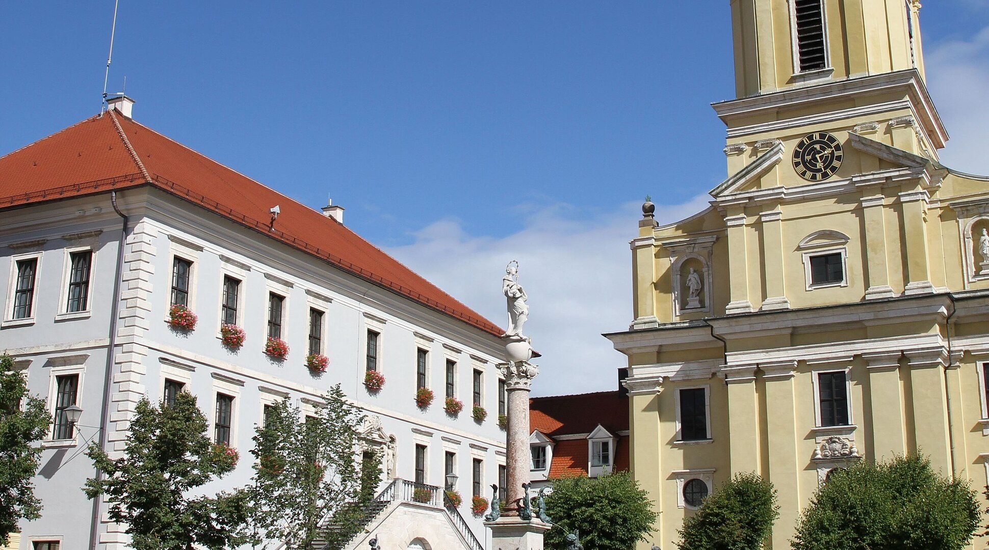 Hofkirche am Karlsplatz